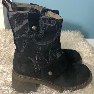 Stylish London Underground Women's Black Combat Boots